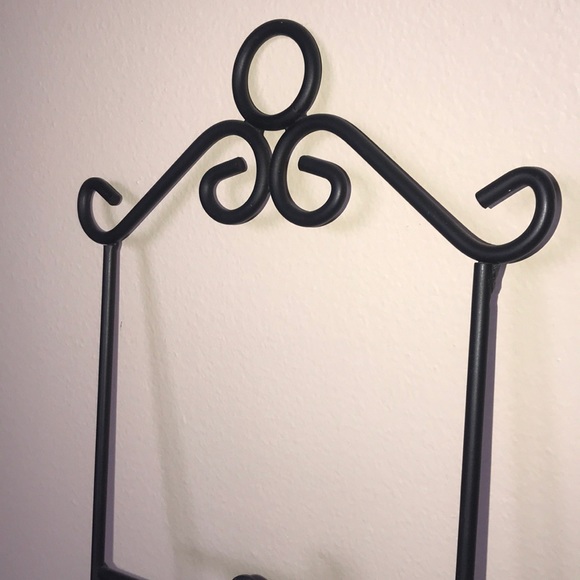 Metal Key Rack - Picture 4 of 5